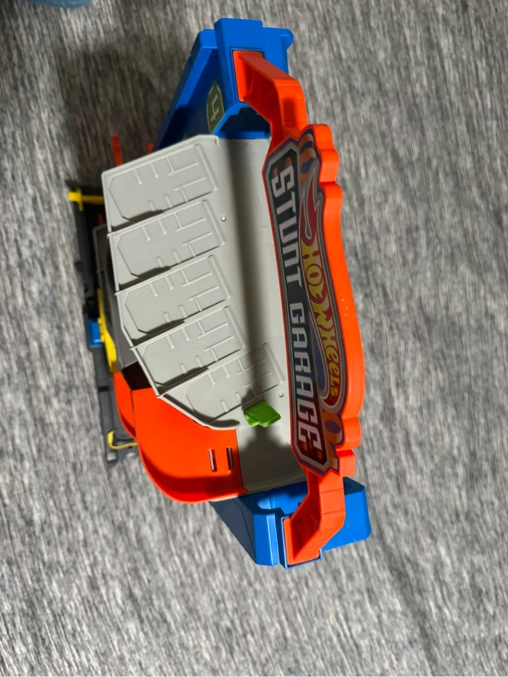 Hot wheels Stunt Garage Playset - Blue and Orange